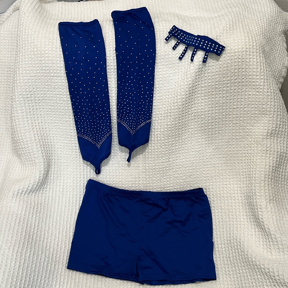 NWOT Dance shorts, gloves, collar